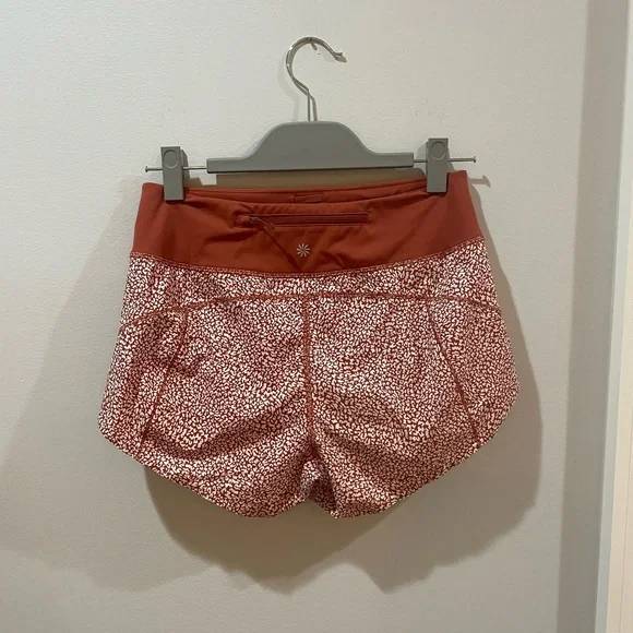 Athleta Women’s Run With It 3.5” Printed Short - Micro Cheetah Rust - Picture 3 of 5